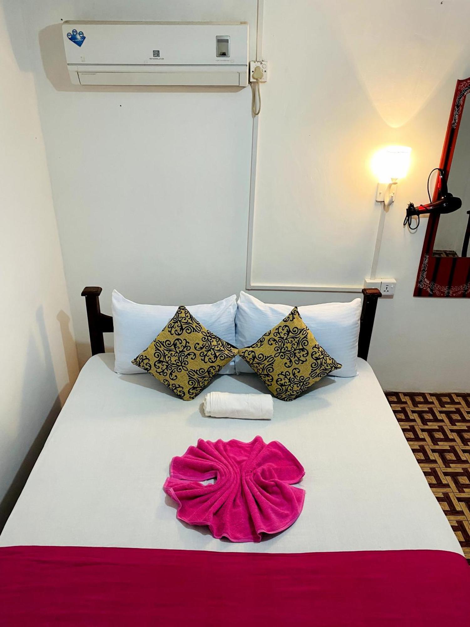 Sigiri Lakshan Home Stay Sigiriya Buitenkant foto